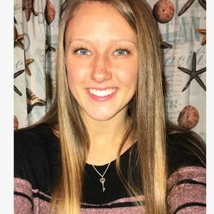 Meet your Posher, Rebecca